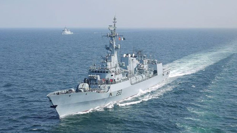 এবার আরব সাগরে পাকিস্তানের যুদ্ধজাহাজ