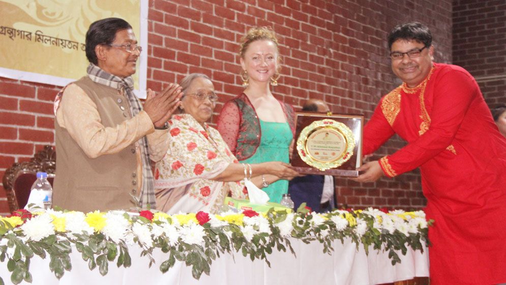 অনুবাদিত ‘বাংলা সাহিত্য’ বিশ্বে আলোড়ন ফেলবে