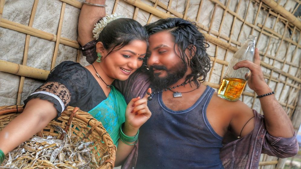 দক্ষিণের আদলে মিউজিক ভিডিওতে আঁচল
