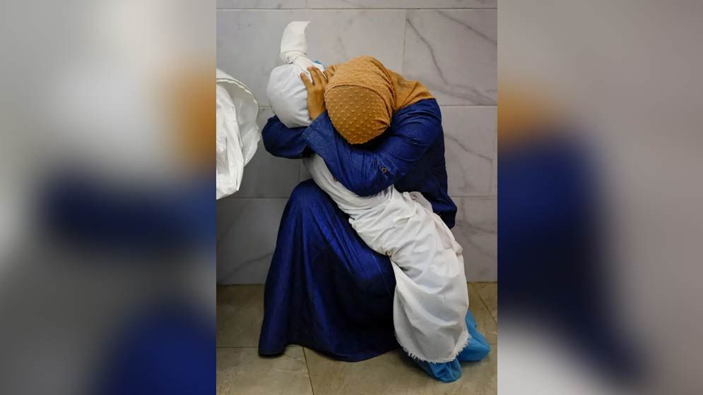 ২০২৩ সালে যে ছবিগুলো সারা বিশ্বের নজর কেড়েছে