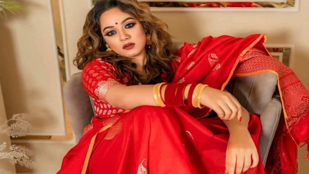 সুখবর দিলেন দীঘি