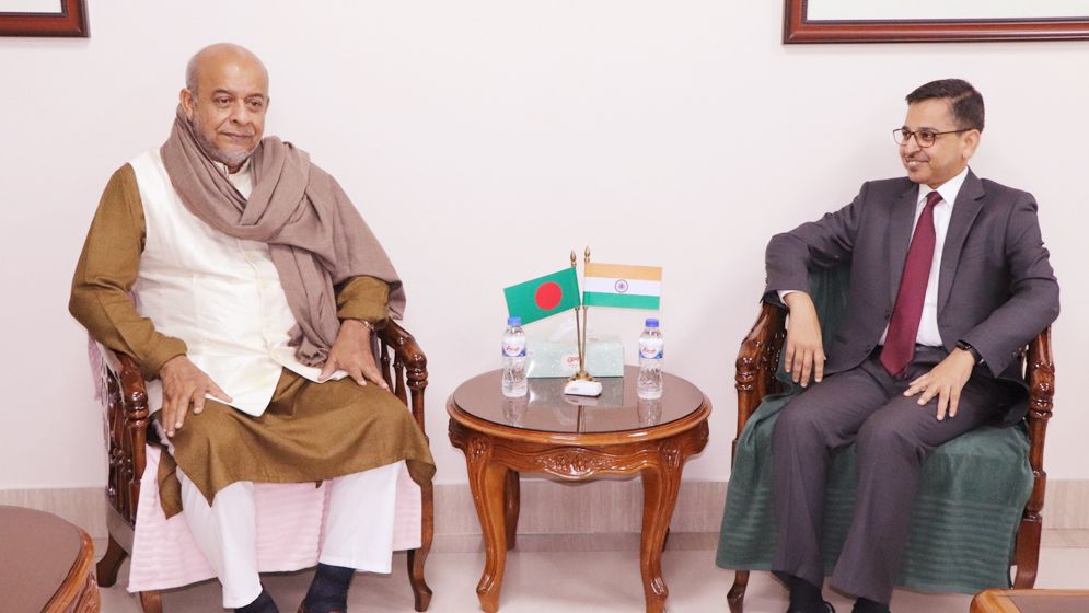 রেলমন্ত্রীর সঙ্গে ভারতীয় হাইকমিশনারের সৌজন্য সাক্ষাৎ