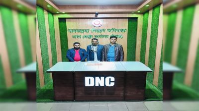 সাংবাদিক পরিচয়ে ইয়াবা পাচার, চক্র আটক
