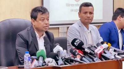 ট্রেনে আগুনের ঘটনায় গ্রেপ্তার ৮ : ডিবি হারুন (ভিডিও)