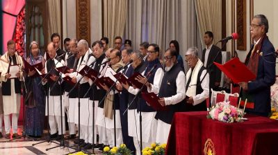 শপথ নিলেন মন্ত্রী-প্রতিমন্ত্রীরা 