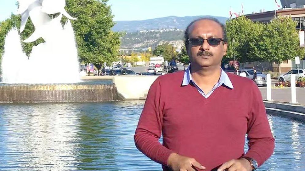 বাংলা একাডেমি সাহিত্য পুরস্কার ফিরিয়ে দিলেন জাকির তালুকদার