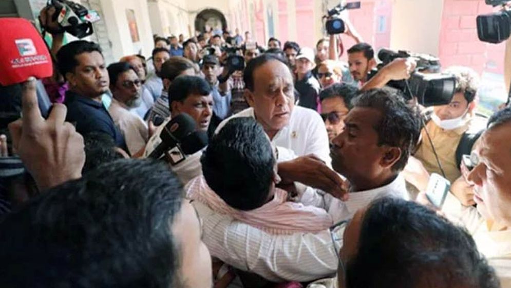 আত্মসমর্পণের পর জামিন পেলেন বাঁশখালীর এমপি