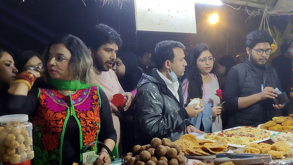 শত পিঠার সমাহারে জাতীয় পিঠা উৎসব
