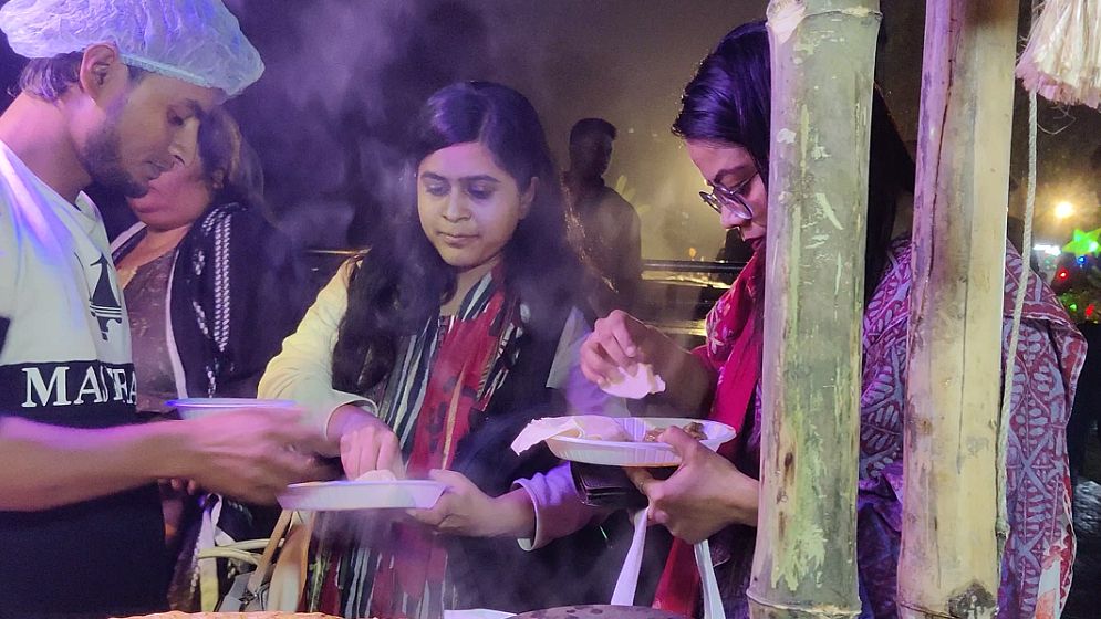 শত পিঠার সমাহারে জাতীয় পিঠা উৎসব
