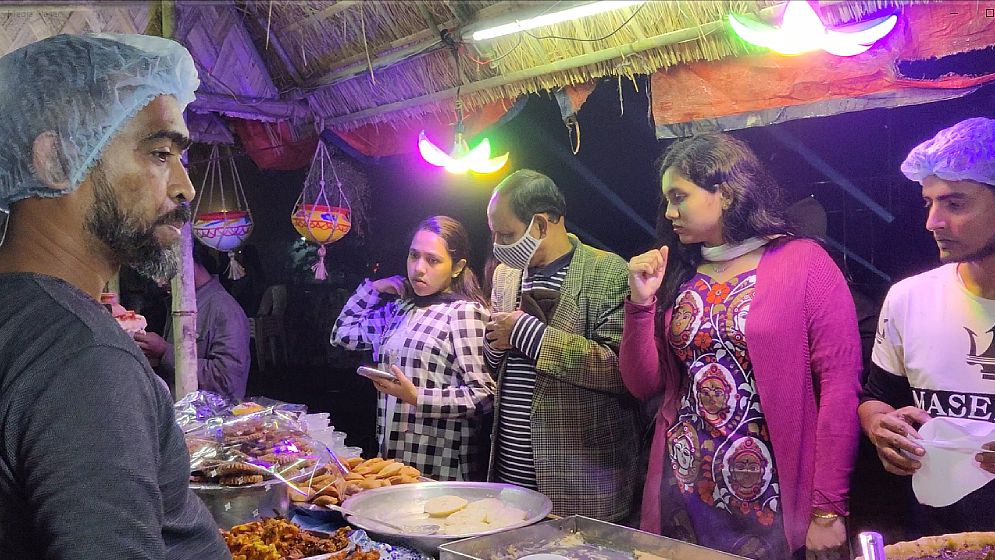 শত পিঠার সমাহারে জাতীয় পিঠা উৎসব