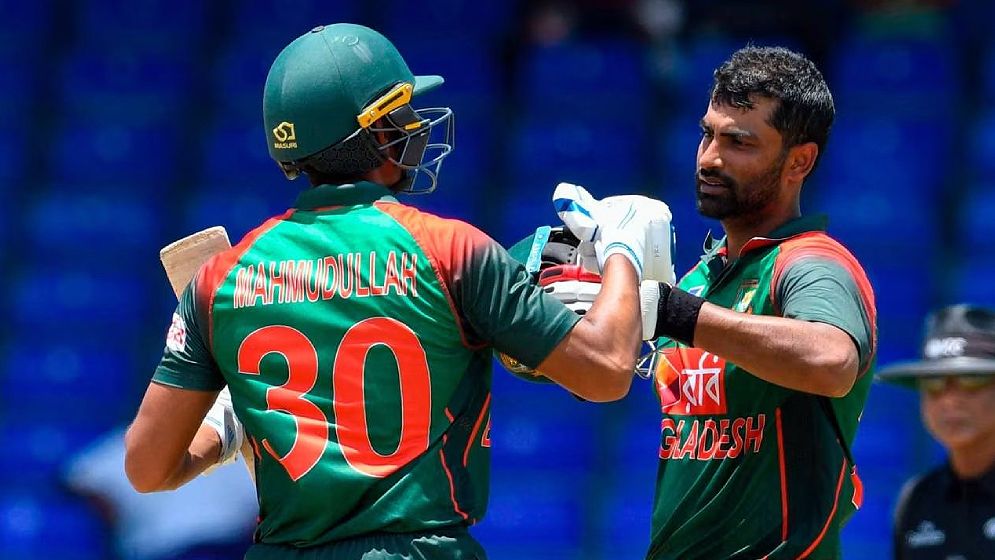 তামিম বাদ পড়লেও আছেন মাহমুদুল্লাহ