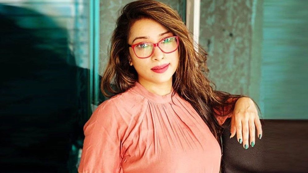 আবারো আলোচনায় ডা. সাবরিনা, যা বললেন ডিবিপ্রধান