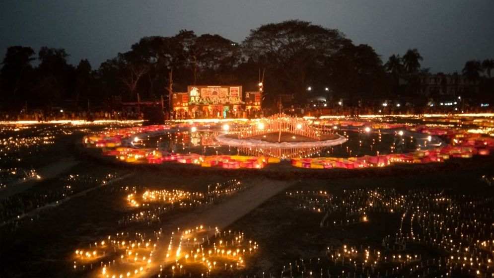 নড়াইলে লাখো মোমবাতি প্রজ্বলন করে ভাষা শহীদদের স্মরণ