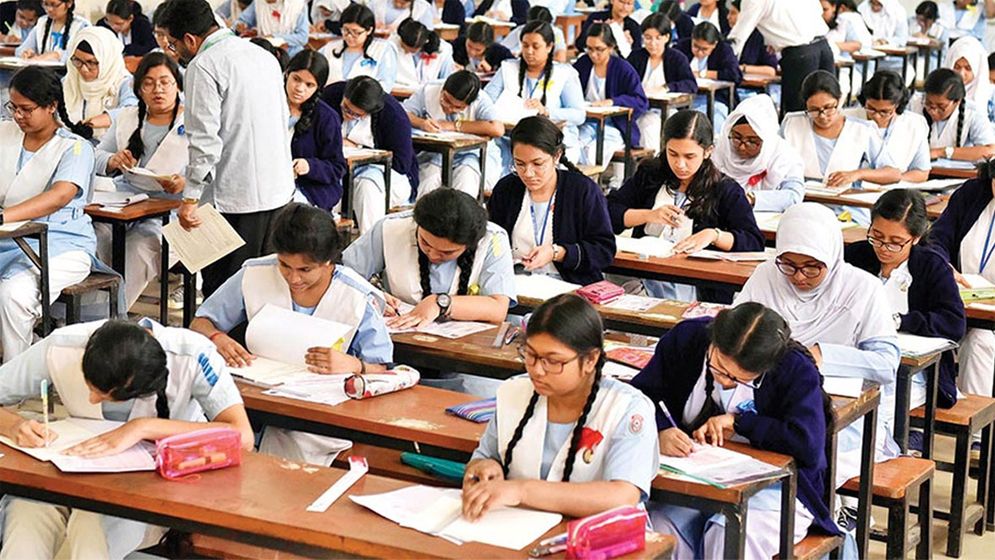 প্রথম দিনে অনুপস্থিত ৯৭৩১, বহিষ্কার ৭