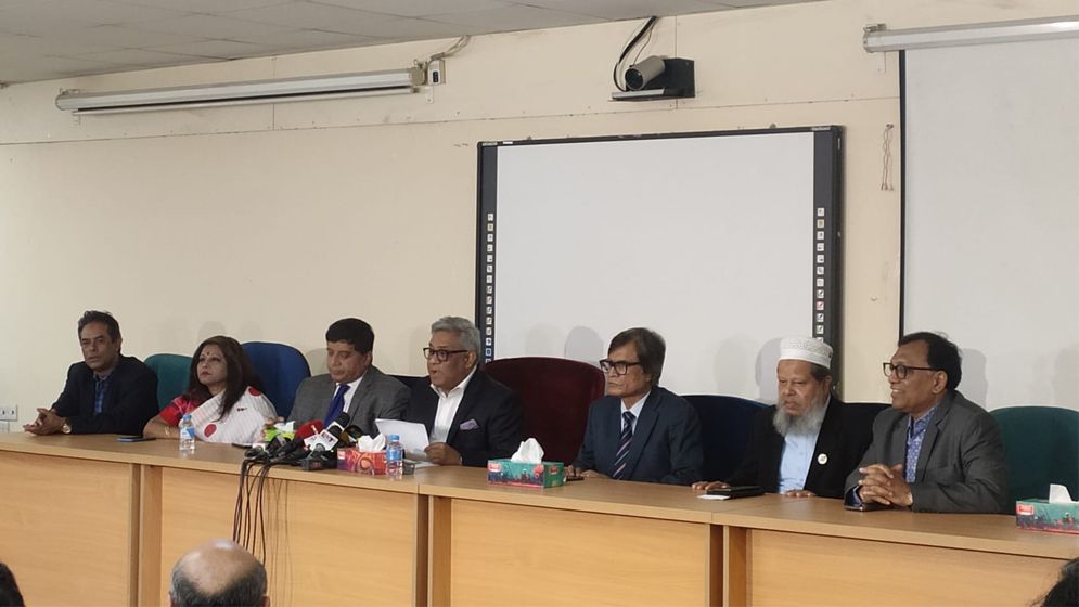 শান্তিপূর্ণভাবে অমর একুশে উদযাপনে সকলের সহযোগিতা প্রত্যাশা ঢাবি উপাচার্যের