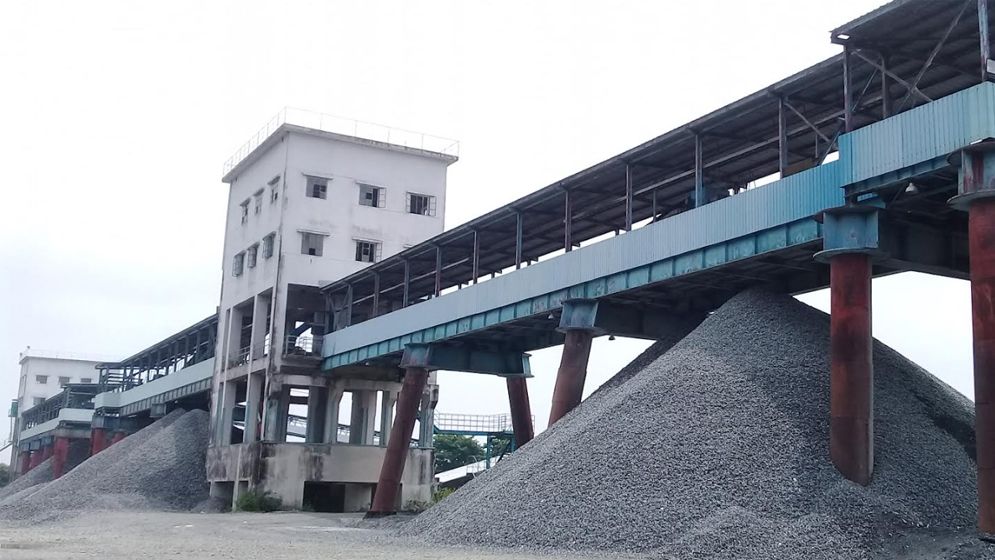 মধ্যপাড়া খনিতে পাথর উৎপাদন বন্ধ