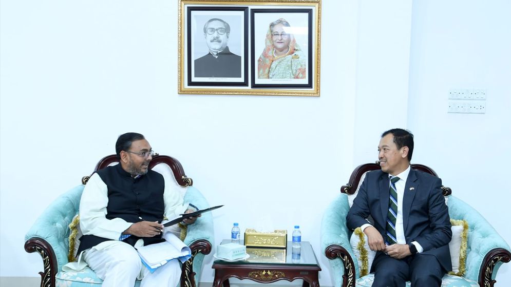 বাণিজ্য প্রতিমন্ত্রীর সঙ্গে ইন্দোনেশিয়ার রাষ্ট্রদূত ও বিমসটেক প্রতিনিধি দলের সাক্ষাত
