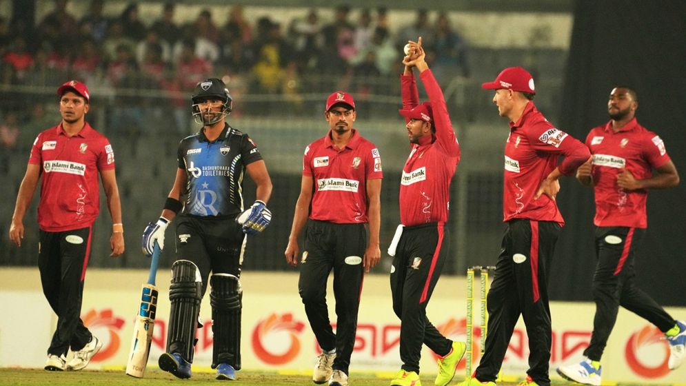 সাকিবের রংপুরকে হারিয়ে ফাইনালে তামিমের বরিশাল