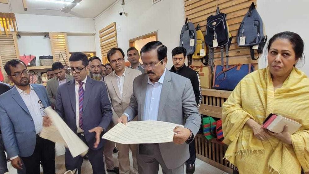 বহুমুখী পাটপণ্য উৎপাদনে বৈচিত্র্যতা আনতে হবে