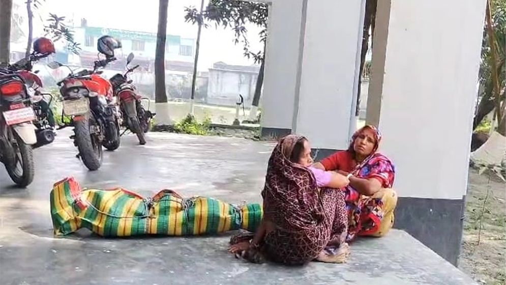 সুবর্ণচরে অভাবের তাড়নায় চিরকুট লিখে বৃদ্ধার আত্মহত্যা