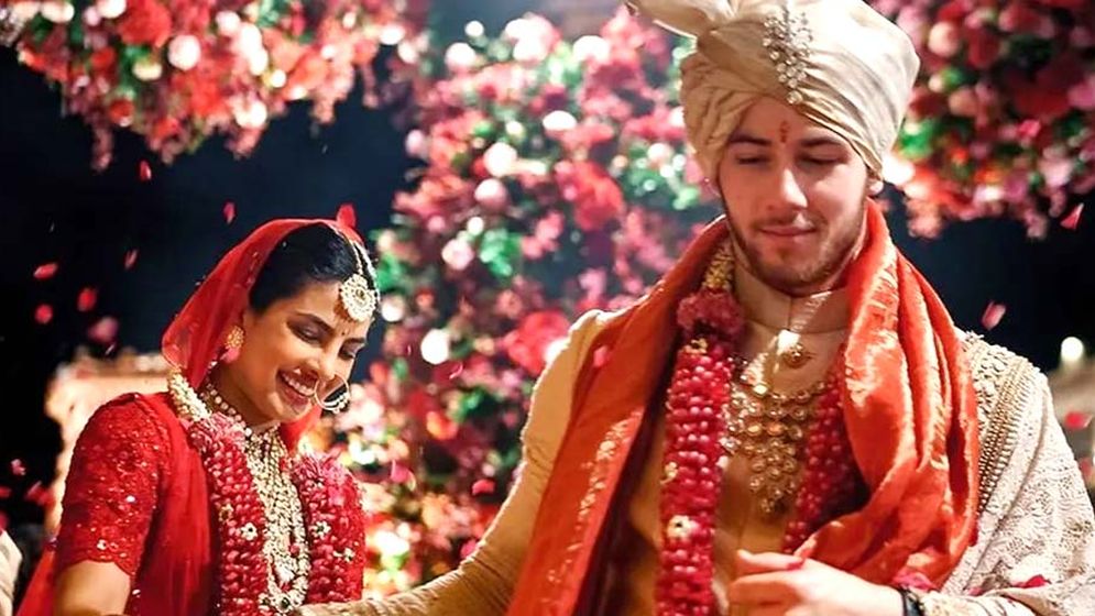 বিয়ে নিয়ে আফসোস নিকের!