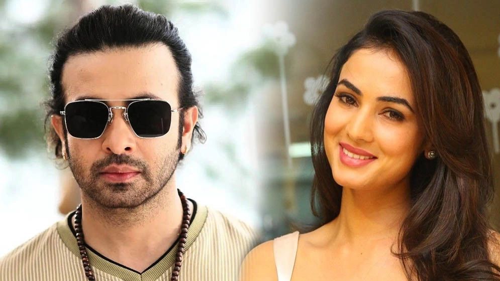 ‘দরদ’ সিনেমার পোস্টার প্রকাশ্যে