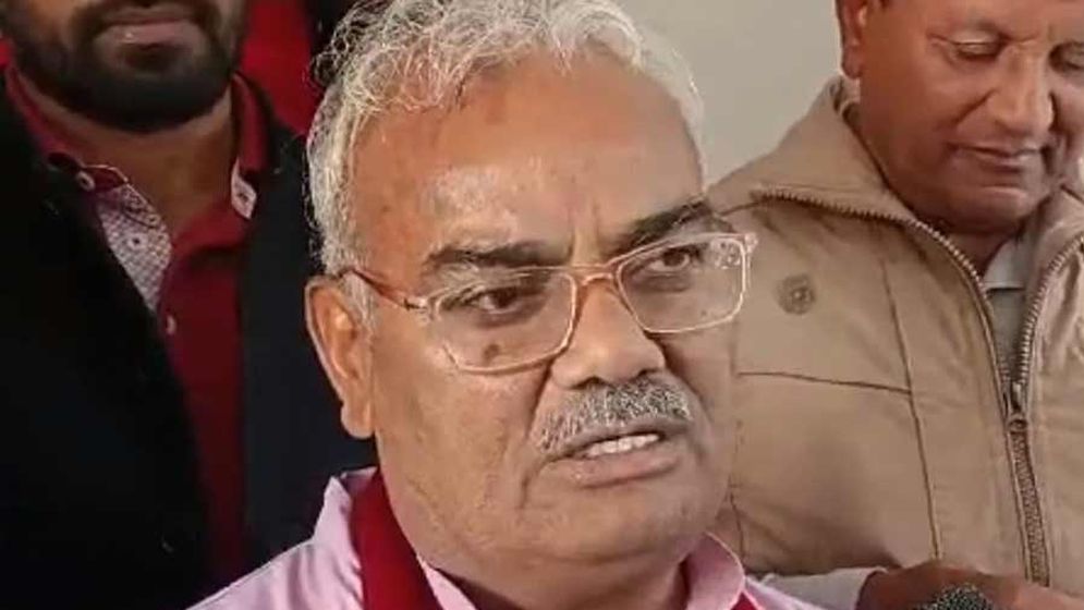 ‘আকবর ধর্ষক ছিলেন’, রাজস্থানের শিক্ষামন্ত্রীর মন্তব্যে বিতর্ক