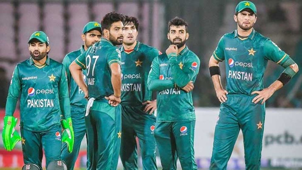 ক্রিকেটারদের সোশ্যাল মিডিয়া ব্যবহারে নিয়ম করছে পিসিবি