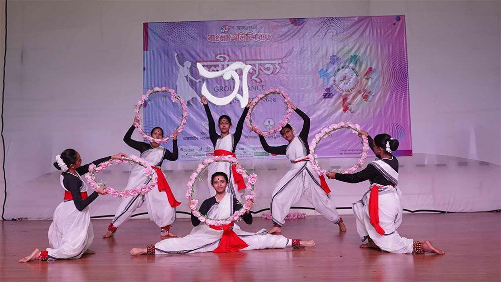 ভাষার মাসে মহাআড়ম্বরে অনুষ্ঠিত ত্রয়োদশ আন্তঃস্কুল বাংলা অলিম্পিয়াড