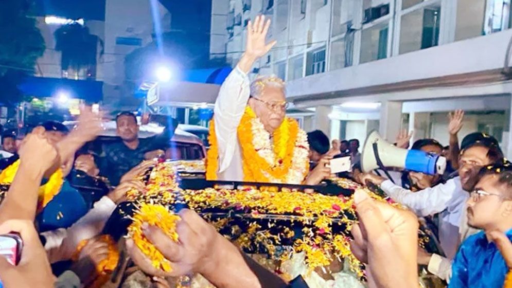 জামিনে কারামুক্ত সাবেক স্বরাষ্ট্রমন্ত্রী আলতাফ হোসেন