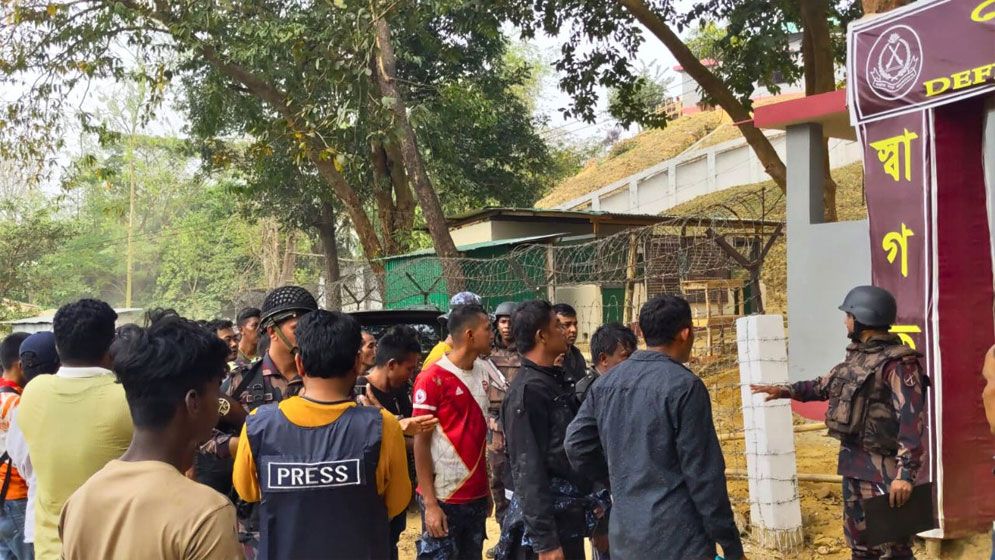 মিয়ানমারের আরো ৬৩ জনের অনুপ্রবেশ