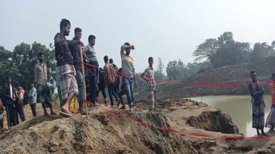 ২৪ ঘণ্টা পরেও কাজ শুরু করতে পারেনি কর্তৃপক্ষ