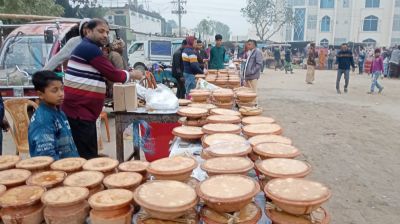 তাড়াশে ঐতিহ্যবাহী দই মেলা অনুষ্ঠিত 