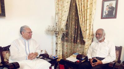 সদ্য কারামুক্ত সাবেক স্বরাষ্ট্রমন্ত্রী আলতাফের বাসায় মঈন খান