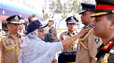 এবার সাহসিকতা ও সেবার পুরস্কার পেলেন ৪০০ পুলিশ সদস্য