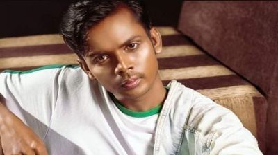 ভুয়া ভুয়া ধ্বনিতে মুখরিত বইমেলা, বেরিয়ে গেলেন হিরো আলম