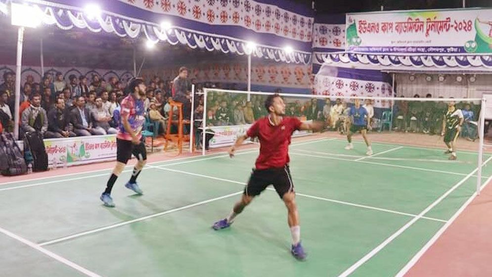মুগ্ধতা ছড়াল ইউএনও কাপ ব্যাডমিন্টন টুর্নামেন্ট