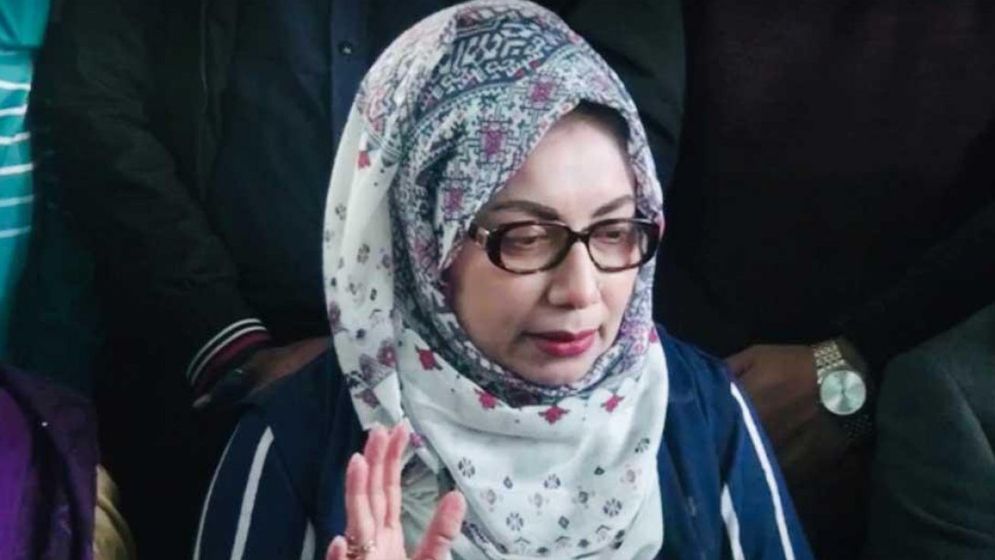 গুরুতর আহত আফরোজা আব্বাস হাসপাতালে ভর্তি