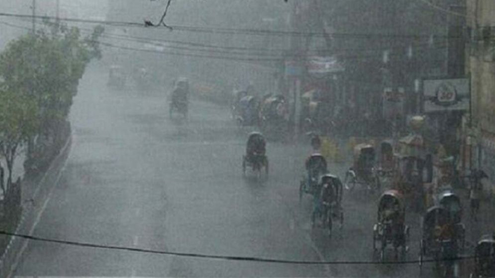 আজ যেসব জায়গায় ঝড়বৃষ্টির আশঙ্কা রয়েছে 