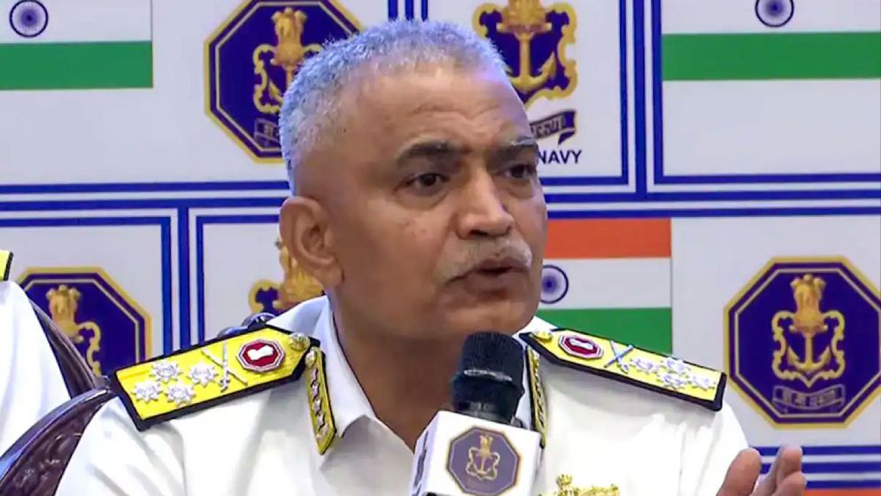 এমভি আবদুল্লাহর ওপর নজর রাখছে ভারতীয় নৌবাহিনী