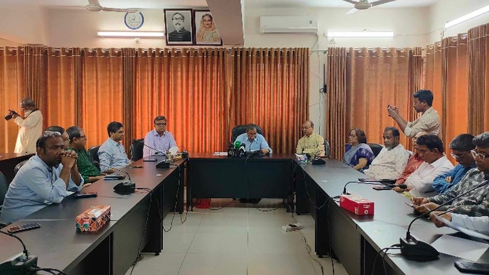 ইউজিসির নির্দেশনায় যা জানালো জাবি প্রশাসন