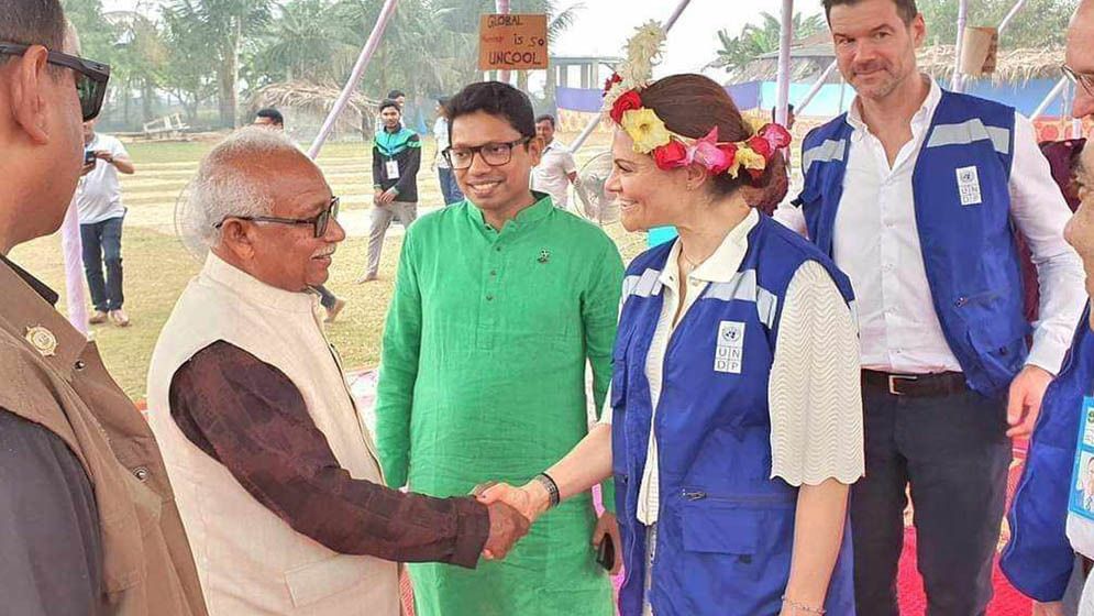 খুলনা সফরে গেলেন সুইডেনের রাজকন্যা 