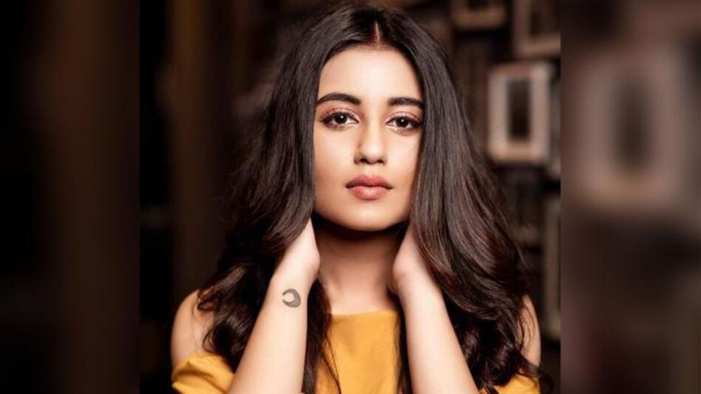 ‘আমি তো সবাইকে রং লাগাতে দিই না’