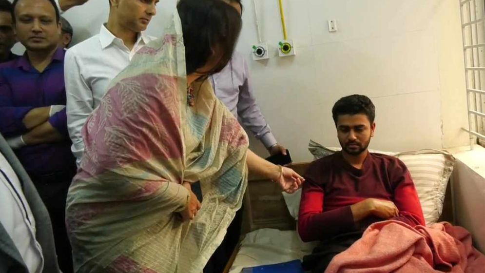 গুলিতে আহত সেই শিক্ষার্থীর সঙ্গে কথা বলছে তদন্ত কমিটি