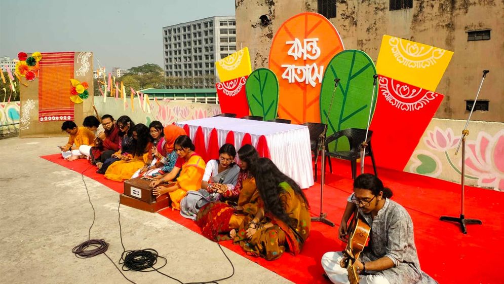 জবির চারুকলা বিভাগে বসন্তবরণ উৎসব