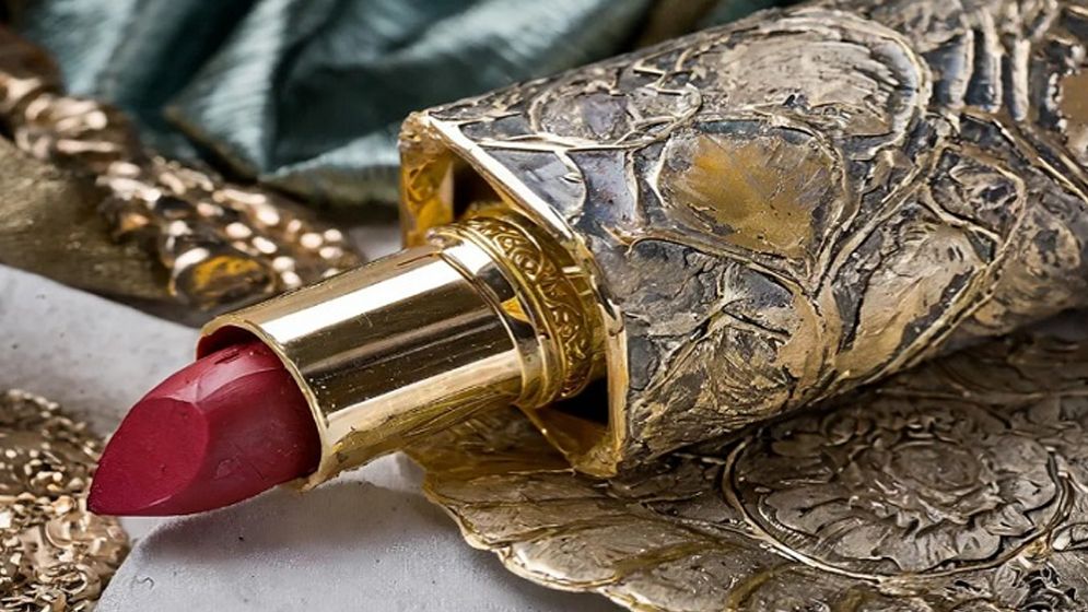 বিশ্বের সবচেয়ে পুরনো লিপস্টিকের বয়স কত?