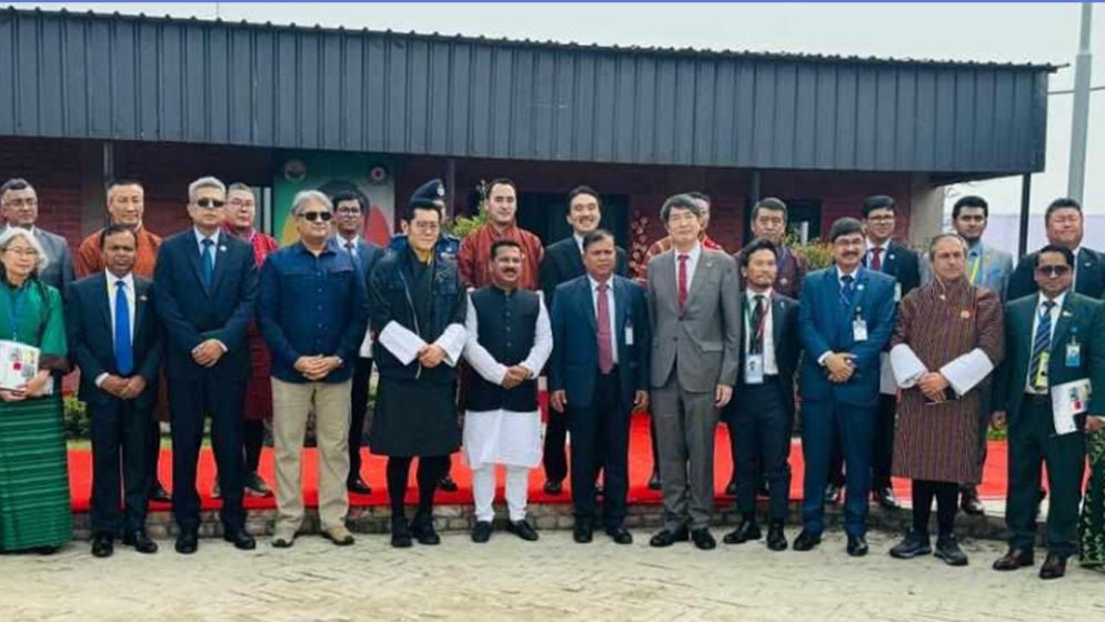 ভুটান রাজার আড়াইহাজার ইপিজেড পরিদর্শন