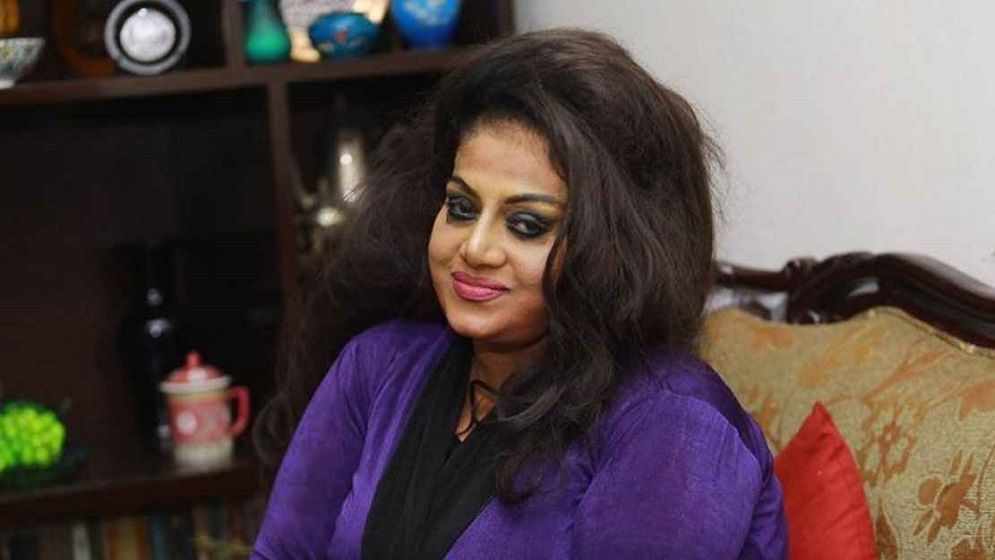 আড়ালে কেন চিত্রনায়িকা অঞ্জু ঘোষ?