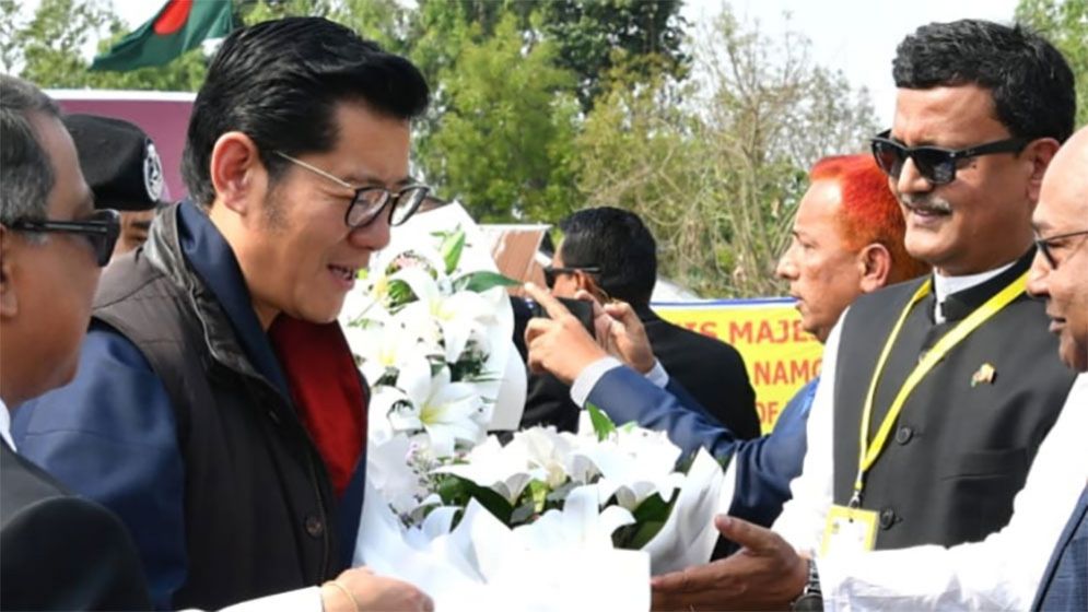 ভুটানের রাজাকে বিদায় জানালেন নৌপরিবহন প্রতিমন্ত্রী
