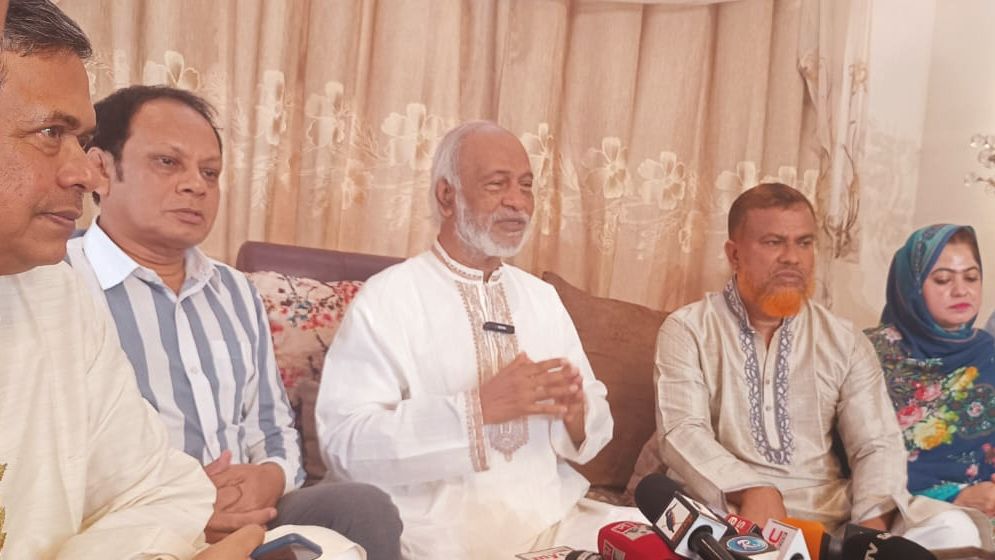 সবকিছু হারিয়েও দেশের মানুষের ভালোবাসা পেয়েছি